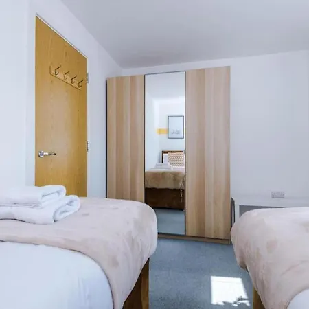 Stunning 2-bed With Allocated Parking *